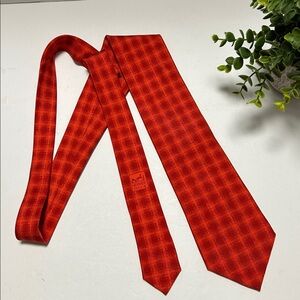 Hermes  Red Patterned Silk Tie